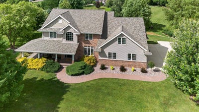 /international/us/7402-meadow-valley-road-middleton-wi-110100465548/