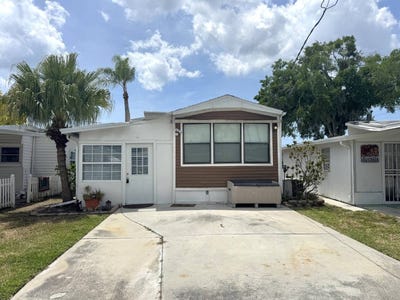 /international/us/4699-continental-drive-holiday-fl-110107965396/