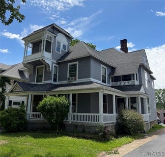 /international/us/102-niagara-street-lockport-ny-110108660383/