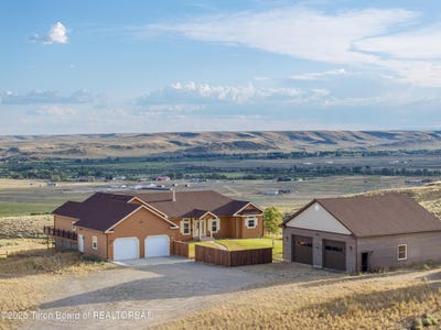 /international/us/63-iroquois-trail-boulder-wy-110099606786/