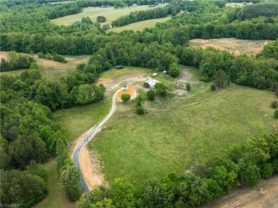 /international/us/4275-grubbs-road-walkertown-nc-110108139581/