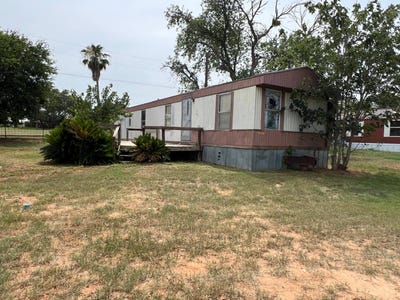 /international/us/1819-country-road-1001-pearsall-tx-110100126257/
