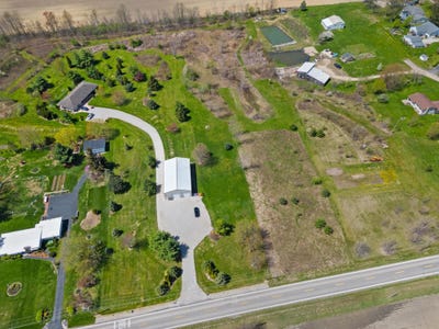 /international/us/2063-whetstone-river-road-n-caledonia-oh-110099043793/
