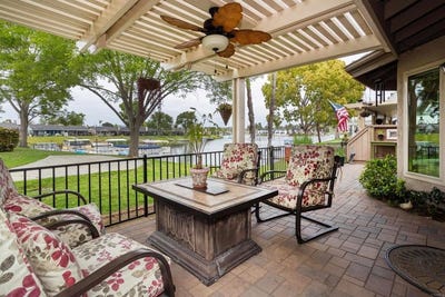 /international/us/1564-via-brisa-del-lago-san-marcos-ca-110098774970/