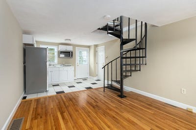 /international/us/1932-washington-st-newton-ma-110107283601/