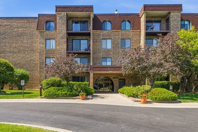 /international/us/2100-valencia-drive-northbrook-il-110108718367/