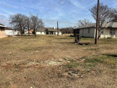 /international/us/402-garfield-street-mcgregor-tx-110104973937/