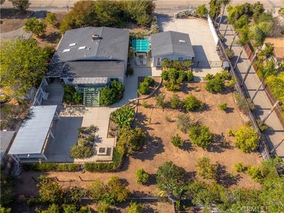 /international/us/1611-hillcrest-fallbrook-ca-110108259485/