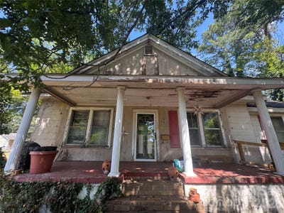 /international/us/408-e-davidson-avenue-gastonia-nc-110120462383/