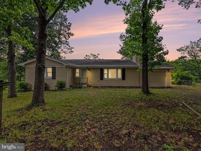 /international/us/6223-townsend-dr-king-george-va-110108341906/