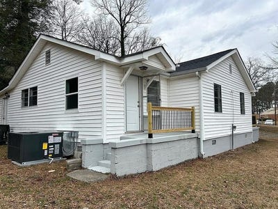 /international/us/303-smith-street-dalton-ga-110108630832/