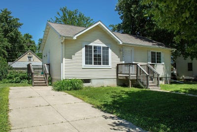 /international/us/620-sw-2nd-avenue-waverly-ia-110108819853/