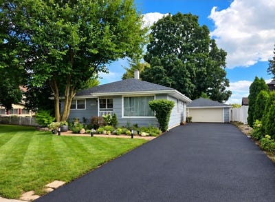 /international/us/605-e-maple-avenue-mundelein-il-110120135817/