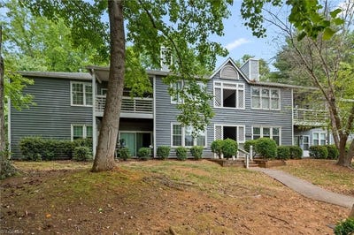 /international/us/310-meadows-circle-winston-salem-nc-110108882532/