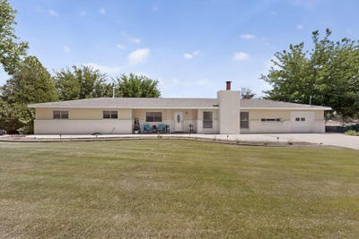 /international/us/430-abo-road-bosque-farms-nm-110108616618/