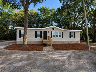 /international/us/138-shady-lane-sylvester-ga-110108166040/