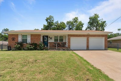 /international/us/107-woodard-avenue-cleburne-tx-110107808740/