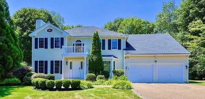 /international/us/8-pilgrim-road-ashland-ma-110101255359/