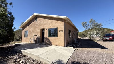 /international/us/143-s-miera-street-san-antonio-nm-110106503789/