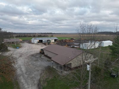 /international/us/9540-state-route-142-mcleansboro-il-110106467893/