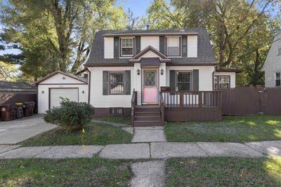 /international/us/1910-andrews-street-rockford-il-110120637926/