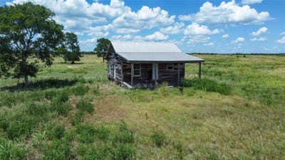 /international/us/1571-schulze-rd-schulenburg-tx-110096272099/