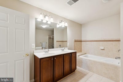 /international/us/2807-chinkapin-oak-lane-woodbridge-va-110101198986/