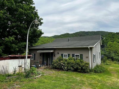 /international/us/2032-little-creek-hwy-dublin-va-110108449260/