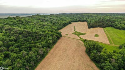 /international/us/185th-avenue-thurman-ia-110108496409/