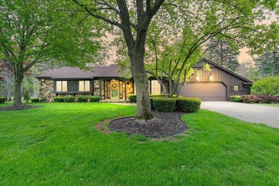 /international/us/2338-meadowdown-street-owosso-mi-110108092133/