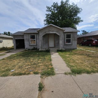 /international/us/805-s-avenue-b-avenue-portales-nm-110099958862/