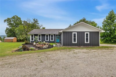 /international/us/11522-pearce-road-fayetteville-ar-110108963947/