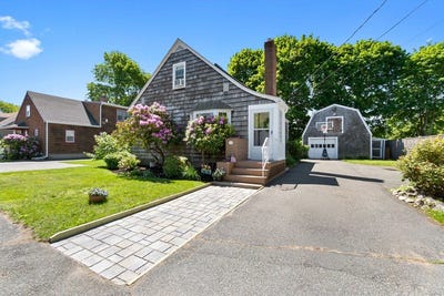 /international/us/19-bartholomew-terrace-peabody-ma-110108340973/
