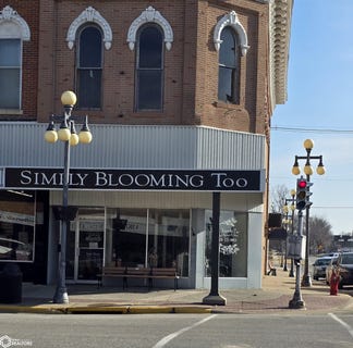 /international/us/122-w-4th-street-vinton-ia-110107480710/