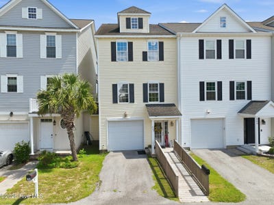 /international/us/1800-bay-street-morehead-city-nc-110119559319/