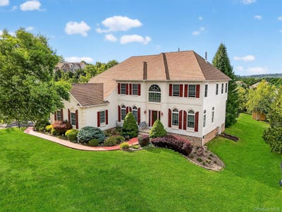 /international/us/36-deangelis-drive-monroe-ny-110107158078/