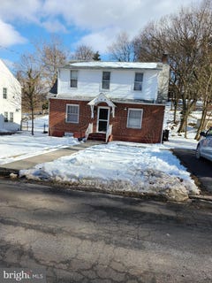 /international/us/140-whippoorwill-drive-romney-wv-110105776808/