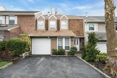/international/us/54-estate-court-woodbury-ny-110107573599/