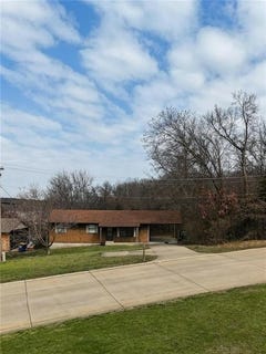 /international/us/105-oaklawn-avenue-warrenton-mo-110107693422/