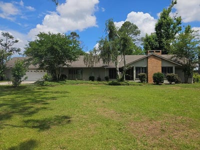 /international/us/7-n-lakeshore-dr-lakeland-ga-110108754431/
