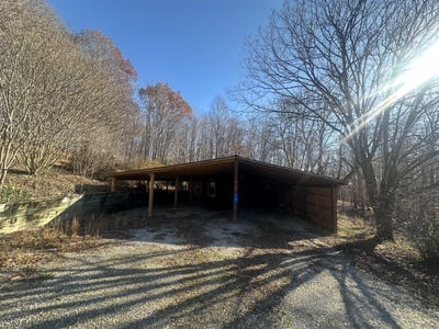 /international/us/17-barger-spur-rd-road-burkesville-ky-110096305570/