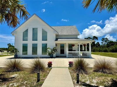 /international/us/260-blue-heron-drive-eastpoint-fl-110108770799/