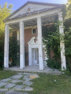 /international/us/199-highland-road-east-stroudsburg-pa-110104239971/