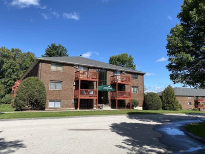 /international/us/99-powers-street-milford-nh-110107999468/