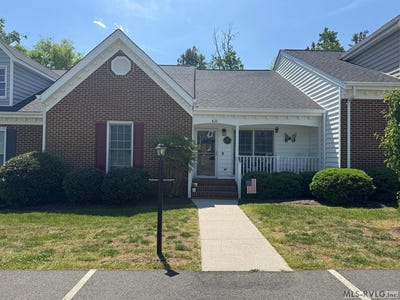 /international/us/822-lees-court-south-hill-va-110107571948/