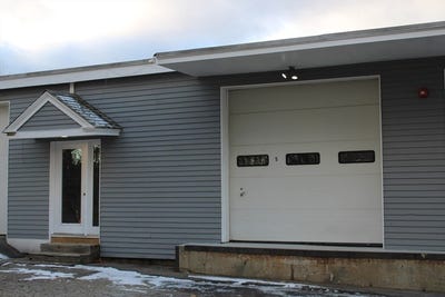 /international/us/6-old-essex-rd-ipswich-ma-110106725546/