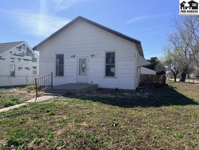 /international/us/601-e-6th-st-hoisington-ks-110106812249/
