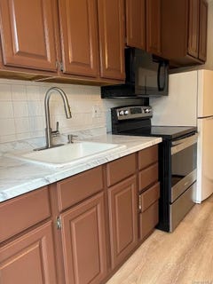 /international/us/54-keswick-lane-plainview-ny-110108963234/