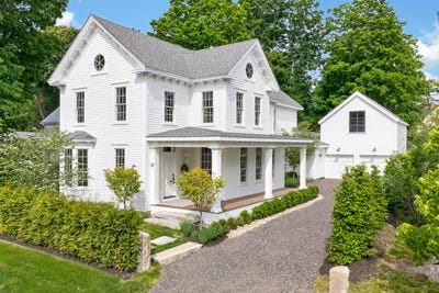 /international/us/37-south-street-yarmouth-me-110107401285/