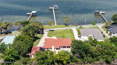 /international/us/4135-indian-river-drive-cocoa-fl-110119483288/